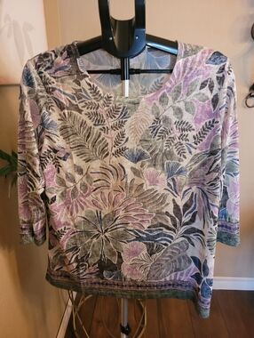 Northern Reflections Women's Floral Print Scoop Neck Top